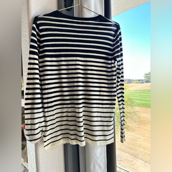 Vince Striped Ombré striped black cream Long Sleeve lightweight  sweater SZ M - Picture 4 of 12